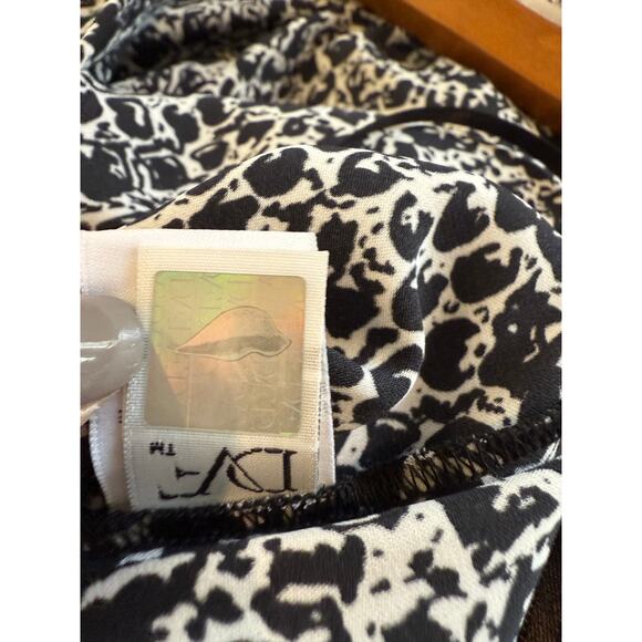 Diane Von Furstenberg DVF Rawna Silk Sleeveless Jumpsuit Black & White Snake - Picture 9 of 10